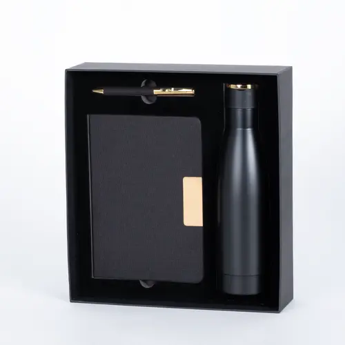 Set de Regalo "EPIC" negro con detalles dorados.